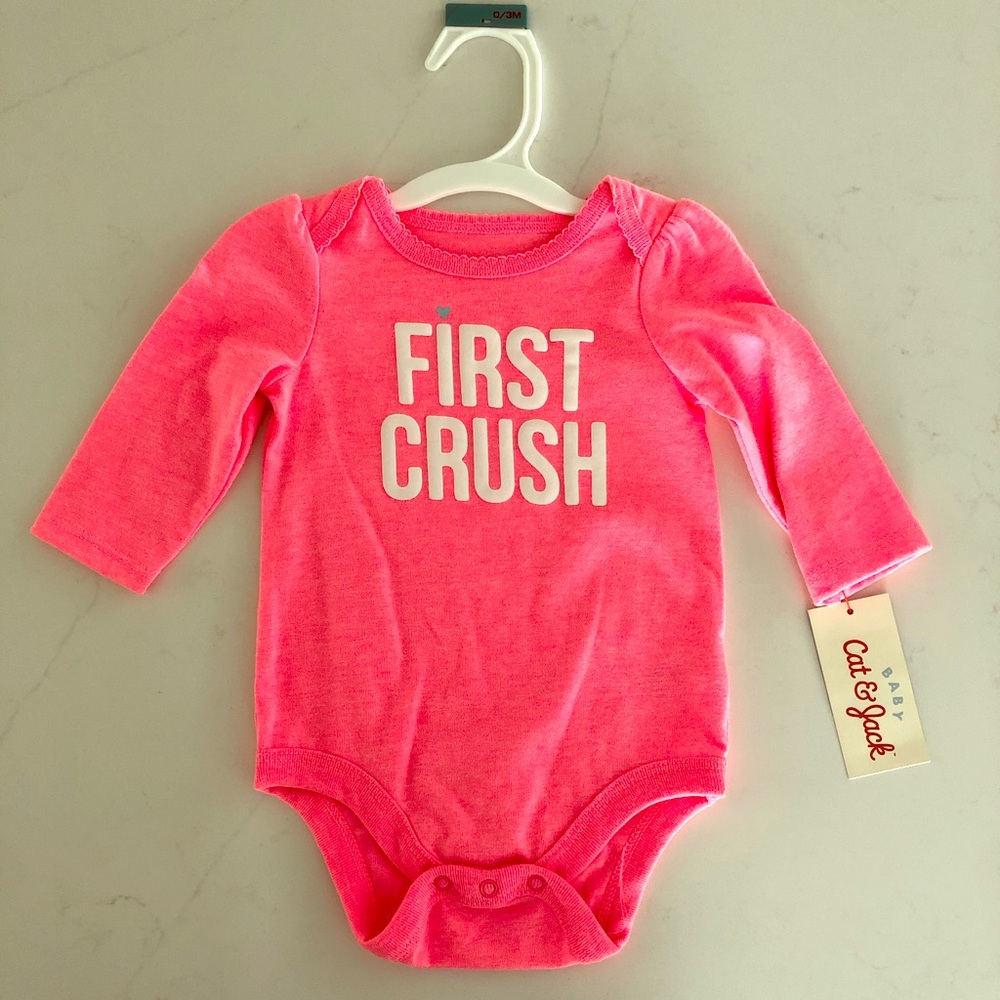 N.W.T: Baby girl’s onesie size 0-3months
